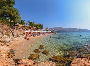 Kokkinos Vrachos beach in Plataria, Thesprotia 